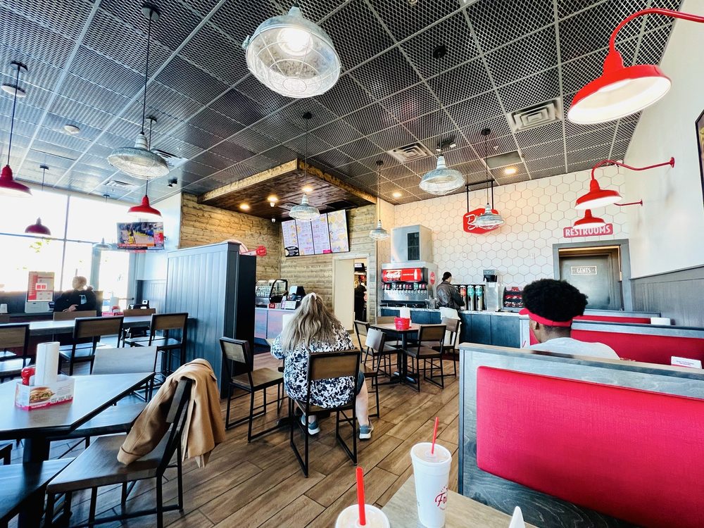 Slim Chickens - Photo 2