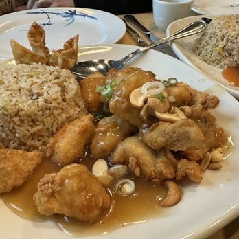 Leong's Asian Diner - Cashew chicken! - Chinese Near Me - Springfield, Missouri Leong's Asian Diner - Cashew chicken! - Chinese Near Me - Springfield, Missouri