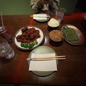 Yu’s Asian Diner - orange chicken, white rice and fried rice - Chinese Near Me - Plano, Texas Yu’s Asian Diner - orange chicken, white rice and fried rice - Chinese Near Me - Plano, Texas