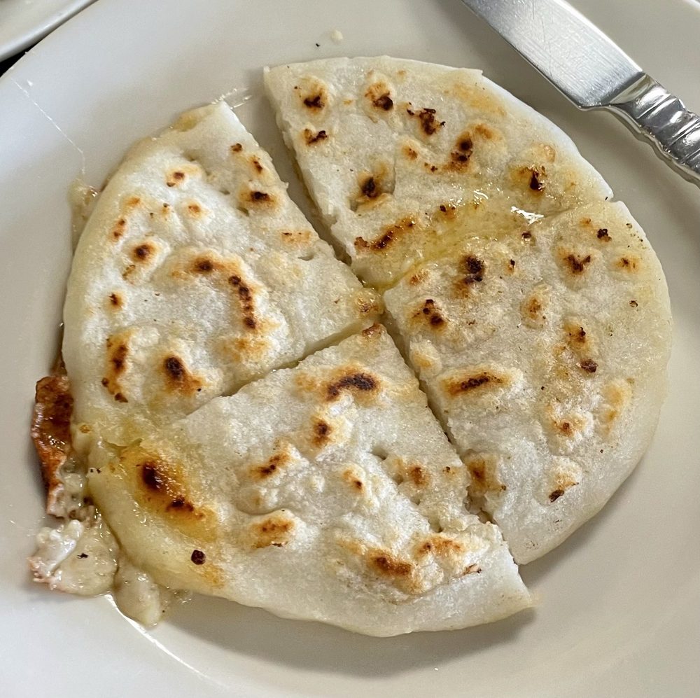 Pupuseria Y Restaurante Platano
