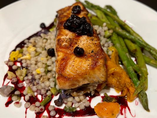 Safari Room Fresh Grill and Bar by null