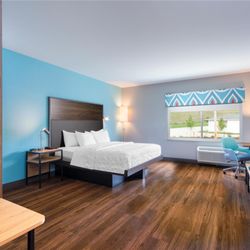 Tru by Hilton Radford - Guest room