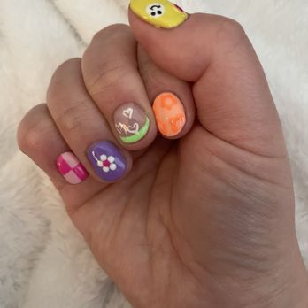 Beaute Contour Nail Lounge - Natural nail with gel polish - Nail Salons Near Me - Maple Grove, Minnesota