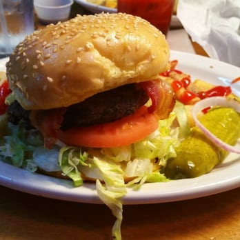 Texas Roadhouse - Bacon cheeseburger - Steakhouses Near Me - Warren, Ohio