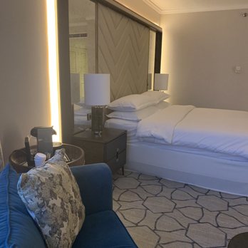Sheraton Warsaw Hotel - Room - Hotels Near Me - Warszawa, Massachusetts Sheraton Warsaw Hotel - Room - Hotels Near Me - Warszawa, Massachusetts