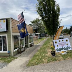 The Philomath Emporium - Open for business!
6 local vendors, artists, antiques and more!!