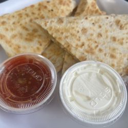Fort Ann Super Stop - Delicious quesadillas