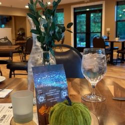 Blue Lake Bistro at Snowflake Lodge - Dining area