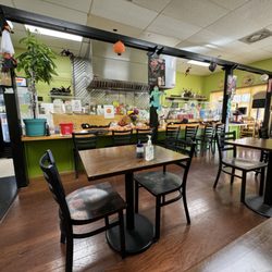 Suphan Thai Cuisine - Inside