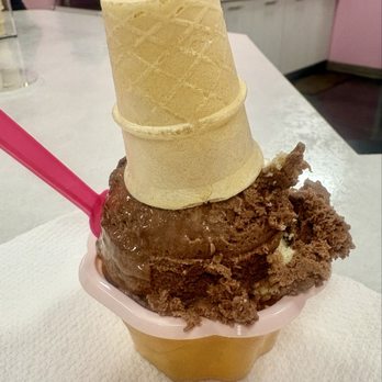 Fabulous Ice Cream & Cafe - Chocolate biscotti! - Ice Cream & Frozen Yogurt Near Me - Miami, Florida Fabulous Ice Cream & Cafe - Chocolate biscotti! - Ice Cream & Frozen Yogurt Near Me - Miami, Florida