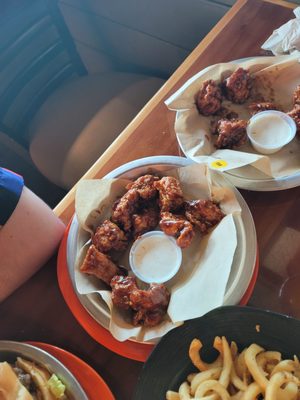 Hooters by null