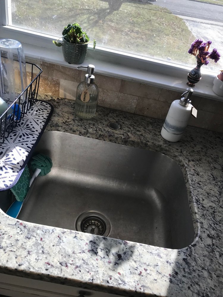 Slide of Rivs Home And Lawn Care