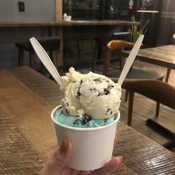 Foxtail Coffee - Hunters Creek - Kelly's ice cream (cookie monster & gator something lol) - Ice Cream & Frozen Yogurt Near Me - Orlando, Florida