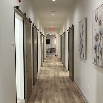 Lazzara Dermatology & Mohs Surgery - Hallway - Surgeons Near Me - Milton, Georgia Lazzara Dermatology & Mohs Surgery - Hallway - Surgeons Near Me - Milton, Georgia