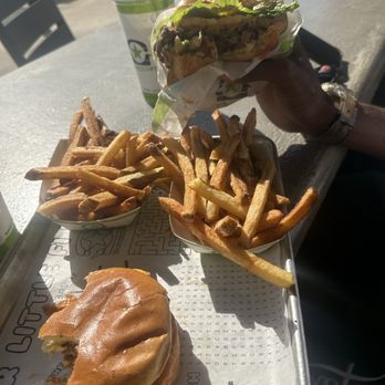 BurgerFi - BURGERFI BURGER - Hot Dogs Near Me - Jacksonville, Florida BurgerFi - BURGERFI BURGER - Hot Dogs Near Me - Jacksonville, Florida