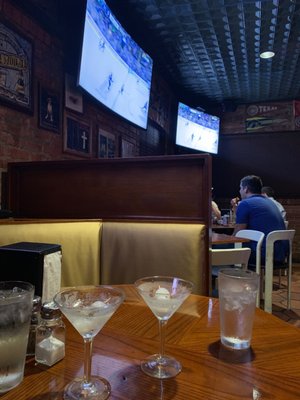 Louie's by null