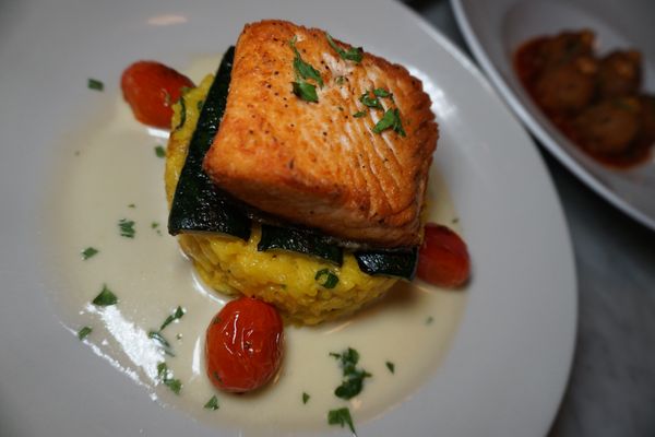 Papillon Bistro & Bar by null