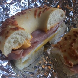 Asiago breakfast bagel with ham Asiago breakfast bagel with ham