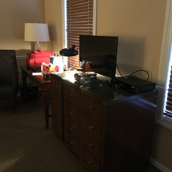 Danfords - desk & tiny TV - Hotels Near Me - Port Jefferson, New York Danfords - desk & tiny TV - Hotels Near Me - Port Jefferson, New York