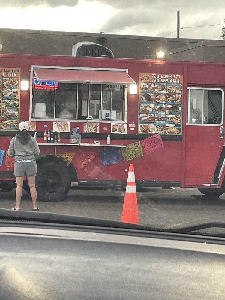 Tortas Y Tacos Mollo Y Rifle