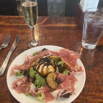 KITH AND KIN - 184 Photos & 202 Reviews - 40 Washington St, Hudson ...