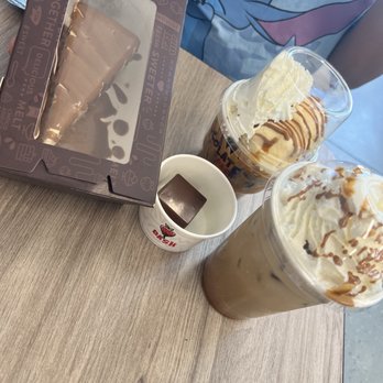 Chocolate Bash - Cheesecake, Brownie Bites, Brownies Ice Cream Cup, cookie butter latte. - Desserts Near Me - Sacramento, California