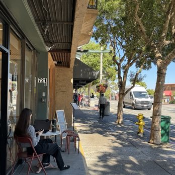 Franko&Co - Exterior across from park - Coffee & Tea Near Me - Sausalito, California
