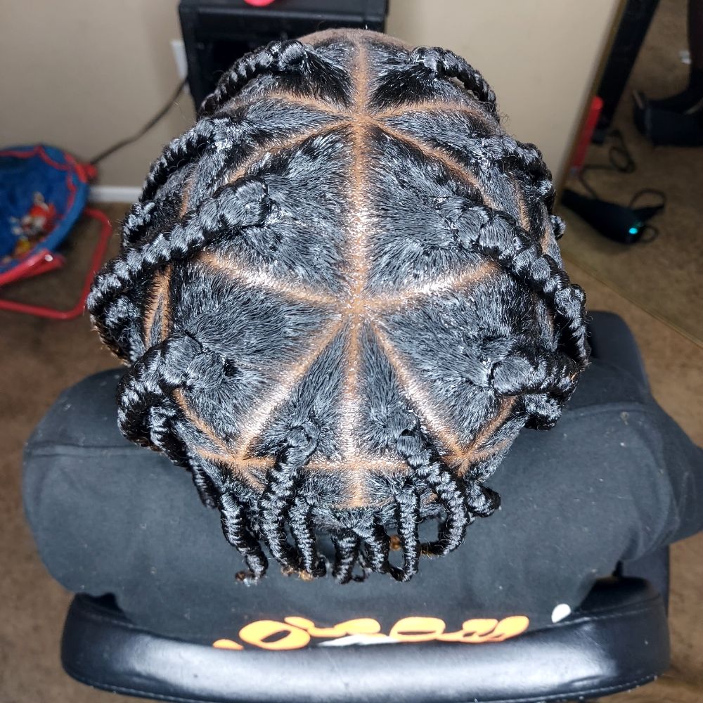 Smokin' Loc's & Braidz Logo