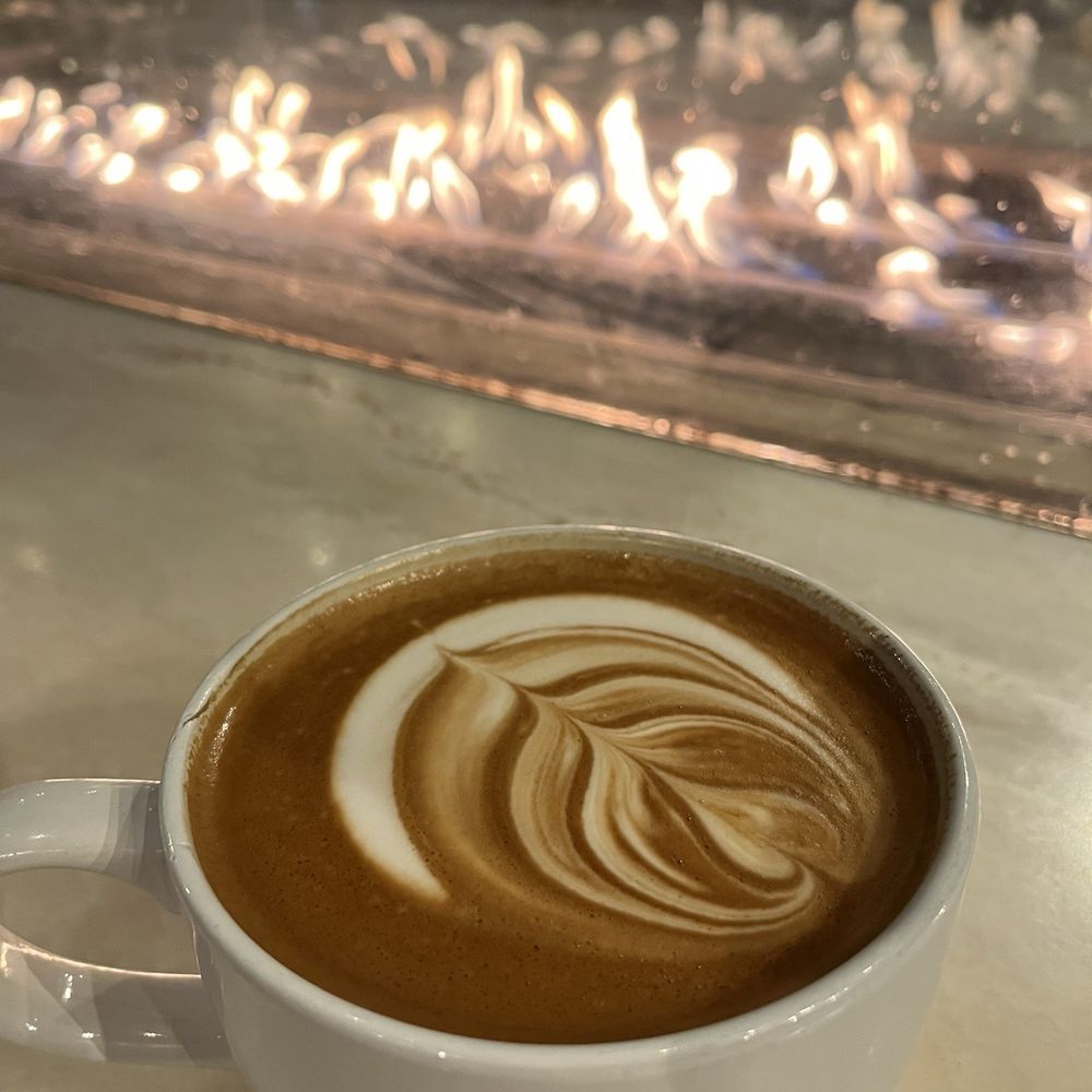 Urth Caffé - Orange - Spanish latte - Coffee & Tea Near Me - Orange, California