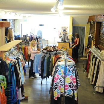 Runway Xchange - www.RunwayXchange.com - Used, Vintage & Consignment Near Me - Sonora, California