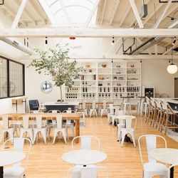 Towne & Oak - Interior