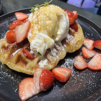 Petit Four Dessert Cafe - Strawberry croffle - Desserts Near Me - Carrollton, Texas Petit Four Dessert Cafe - Strawberry croffle - Desserts Near Me - Carrollton, Texas