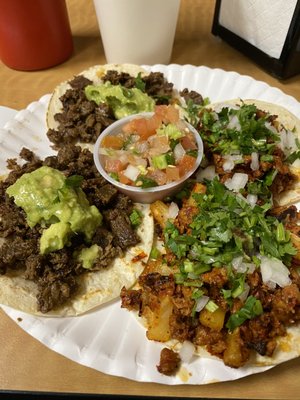 Taqueria No SE Hagan Bolas by null