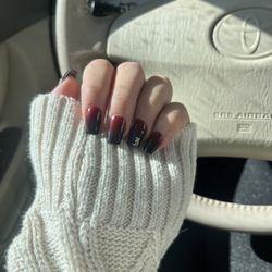 Skye Nail & Spa - Ombre Acrylic nail set with decal