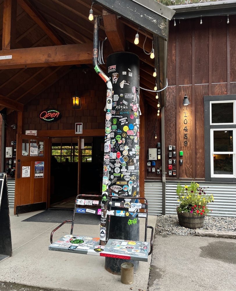 Chair 9 Woodstone Pizza & Sports Bar Logo