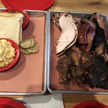 Doc's Commerce Smokehouse - Barbeque Near Me - Milwaukee, Wisconsin