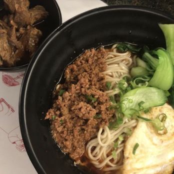 Mian - Honolulu - Chengdu Zajiang Noodles with extra beef and washed down with mung bean "soup" - Szechuan Near Me - Honolulu, Hawaii