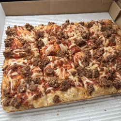 Momma B's Pizzeria - Medium 14" Vegan Cheese Pizza with vegan sausage