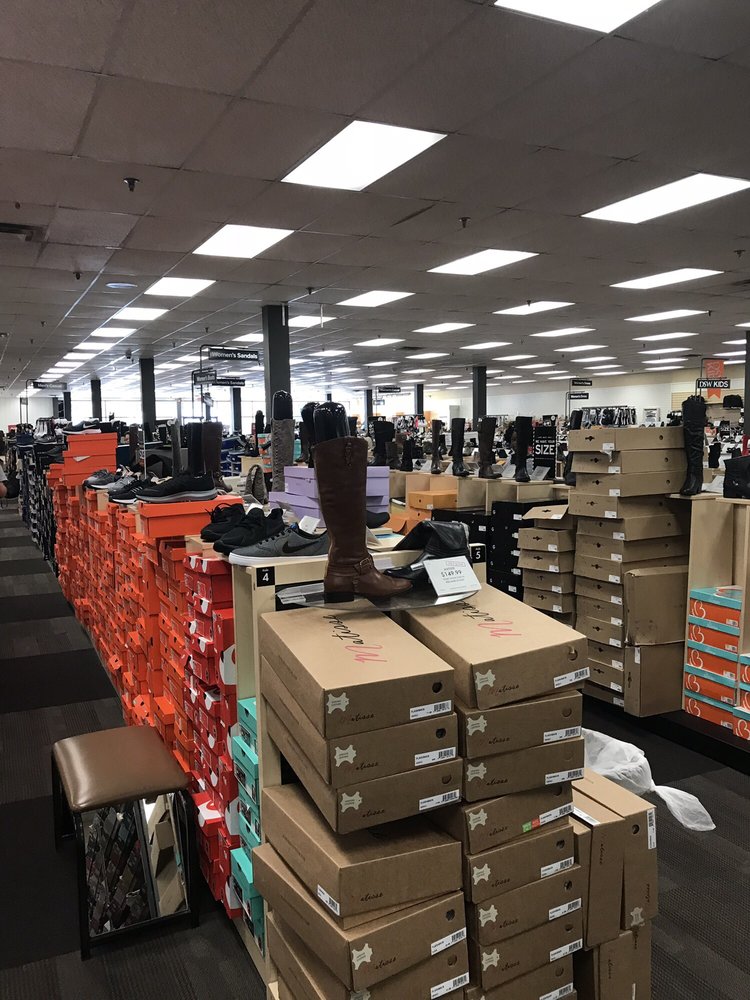 DSW DESIGNER SHOE WAREHOUSE Updated March 2024 44 Photos & 11