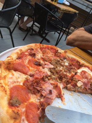 Birdie's Pizza by null