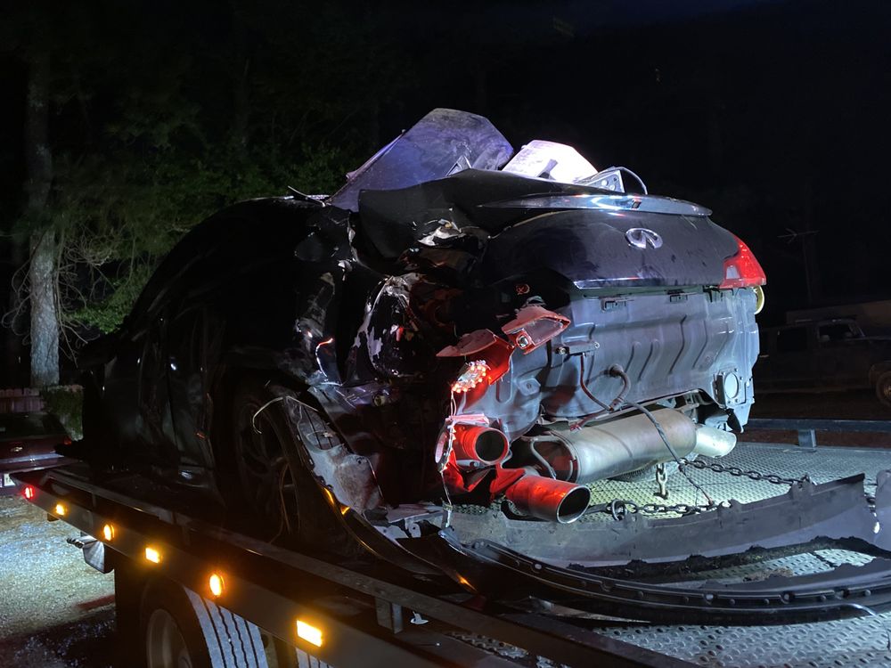 SLEDGE’S WRECKER SERVICE Updated September 2024 18 Photos & 12