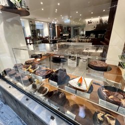 Viziovirtu - Cake Display