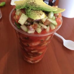 Los Cuates Seafood and Bar - Coktel de Camaron