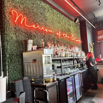 Morrow's - Morrow's inside - Cajun/Creole Near Me - New Orleans, Louisiana Morrow's - Morrow's inside - Cajun/Creole Near Me - New Orleans, Louisiana