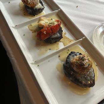 Del Frisco's Double Eagle Steakhouse - Steak Flights- delicious - New American Near Me - Indianapolis, Indiana
