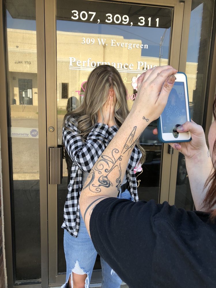 SOUTHERN ROOTS HAIR SALON 29 Photos 210 W Evergreen, Durant