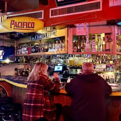 Inside/Bar