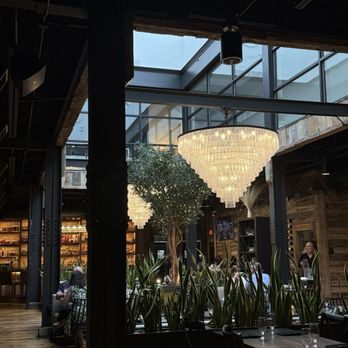 One Eleven - Dining room - Cocktail Bars Near Me - Huntsville, Alabama