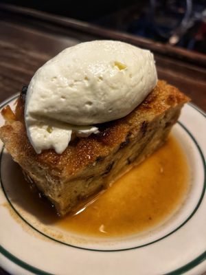 Luke's Bar & Grill by null