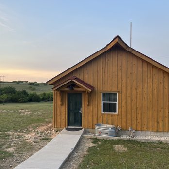 Blue Hills Ranch - Hotels Near Me - McGregor, Texas